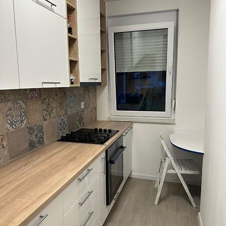Novoureden Stan U Vitezu Daire Dış mekan fotoğraf